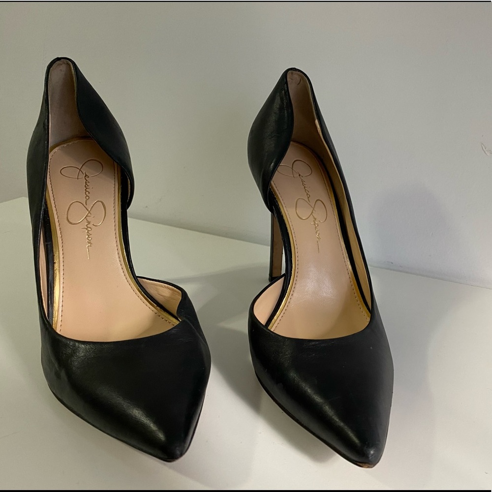 Shoes - Picture 6 of 7